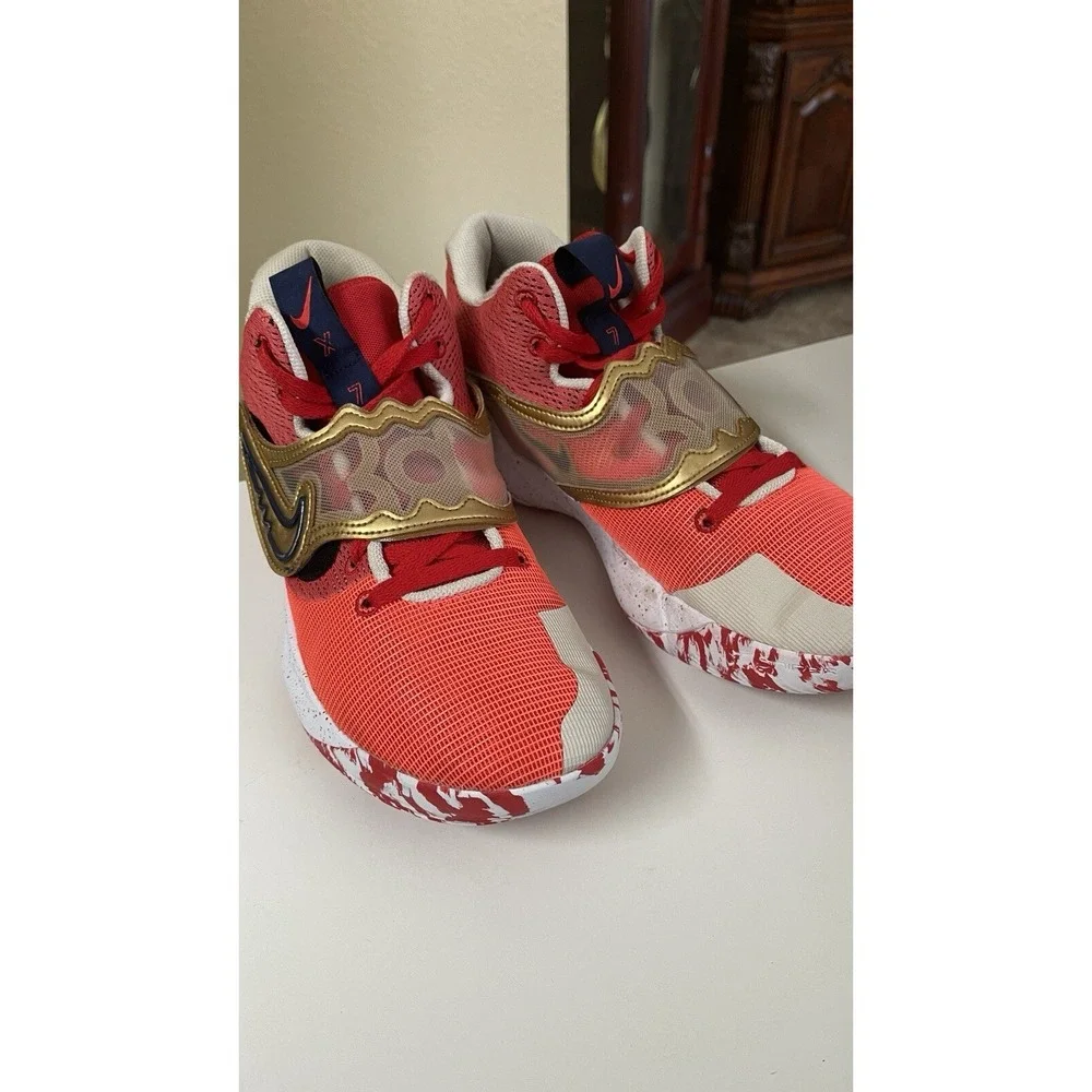 Nike KD Trey 5 X University Red Metallic Gold mens athletic‎ shoes size 11.5